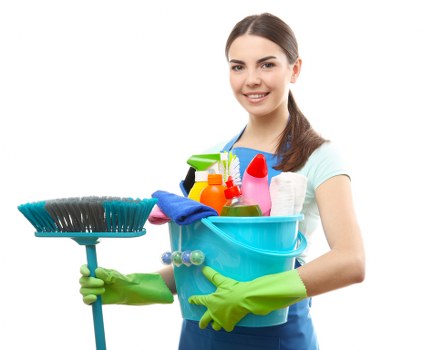 Cleaner using safe equipment for window cleaning in Bloomsbury